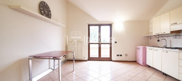 2-salle Appartement à Pozzo d'Adda, Italy No. 231009 2