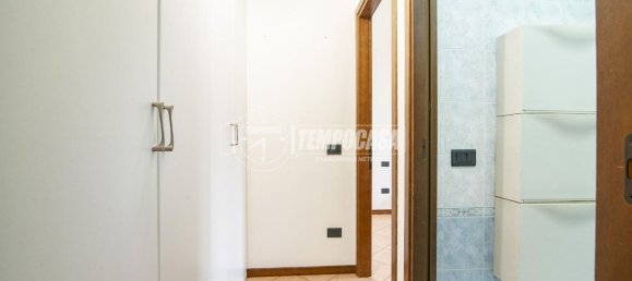 2-salle Appartement à Pozzo d'Adda, Italy No. 231009 11