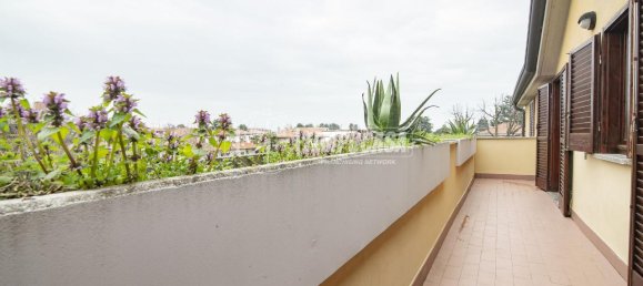 2-salle Appartement à Pozzo d'Adda, Italy No. 231009 13