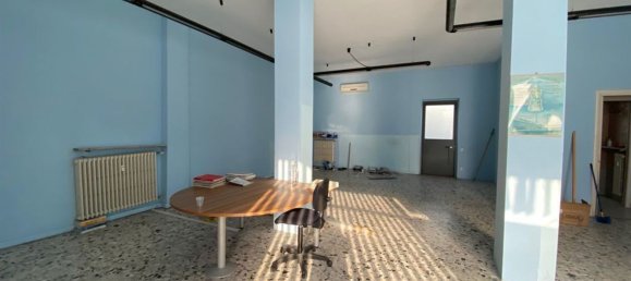 Коммерческая недвижимость 80м² в Виджевано, Италия № 84170 2