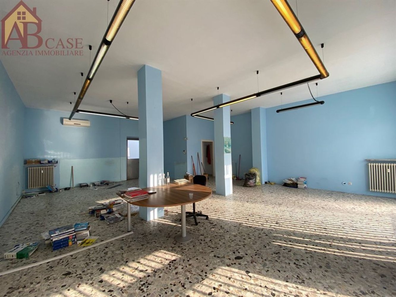 Коммерческая недвижимость 80м² в Виджевано, Италия № 84170