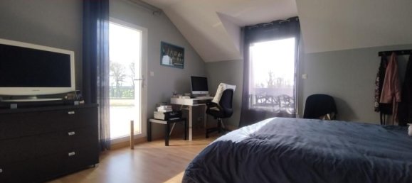 4 bedrooms House in Saint-Uniac, France No. 273211 10