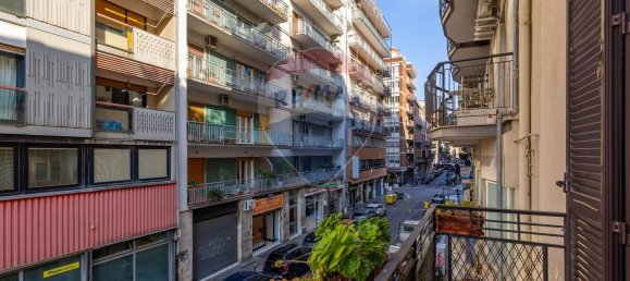 Dúplex de 3 dormitorios en Bari, Italy No. 381731 15