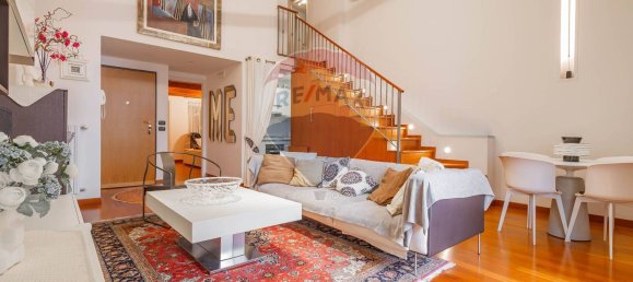 Dúplex de 3 dormitorios en Bari, Italy No. 381731 3