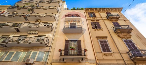 Dúplex de 3 dormitorios en Bari, Italy No. 381731 31