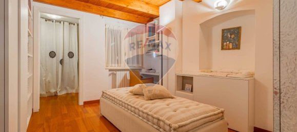 Dúplex de 3 dormitorios en Bari, Italy No. 381731 26