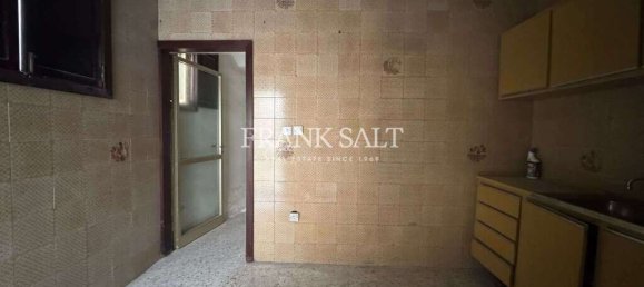 1 bedroom Townhouse in Birkirkara, Malta No. 2912 2