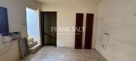 1 bedroom Townhouse in Birkirkara, Malta No. 2912 3