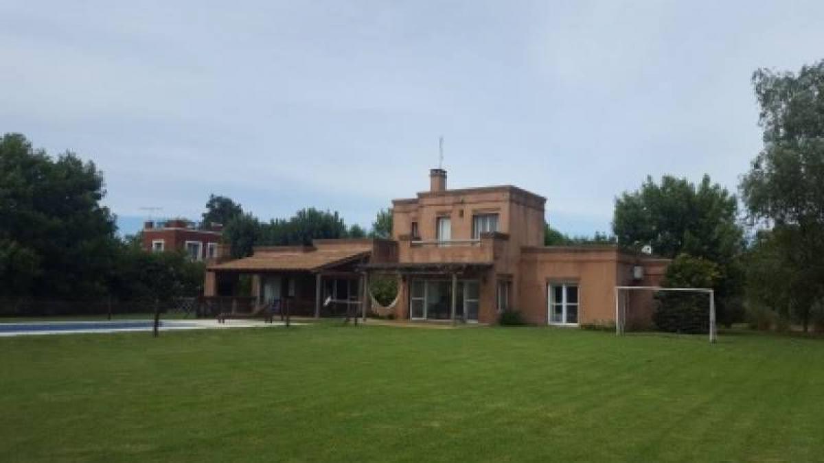4 bedrooms House in Pilar, Argentina No. 77169