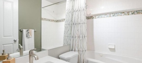 Studio in British Columbia, Canada No. 1181 10