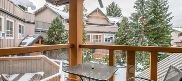 Studio in British Columbia, Canada No. 1181 5