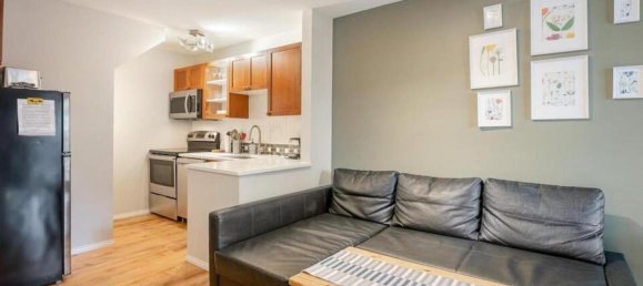 Studio in British Columbia, Canada No. 1181 3