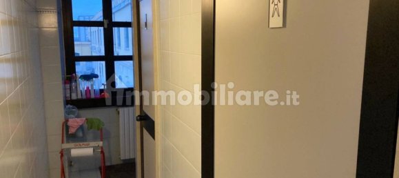 3 rooms Office in Bari, Italy No. 110598 2
