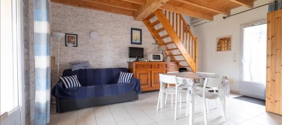 3 bedrooms House in Marennes, France No. 291959 2