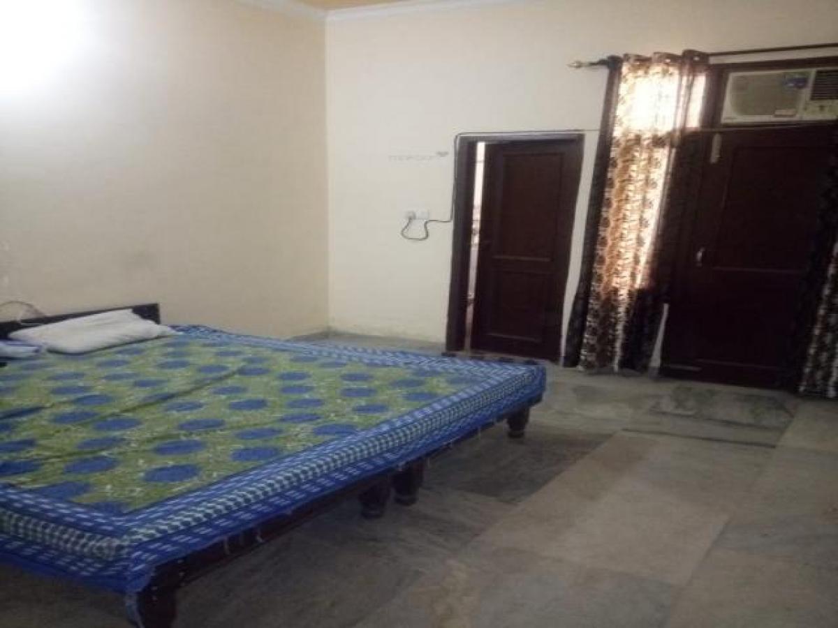 2 bedrooms House in Chandigarh, India No. 15047