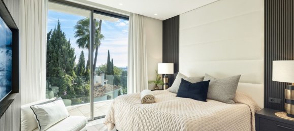 6 bedrooms Villa in La Quinta, Spain No. 145657 15