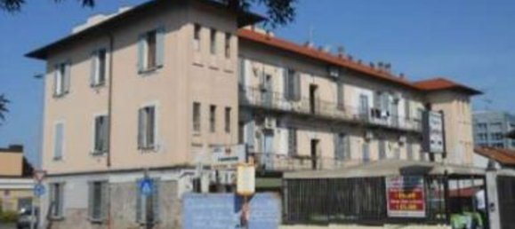2 rooms Apartment in Trezzano sul Naviglio, Italy No. 6298 2
