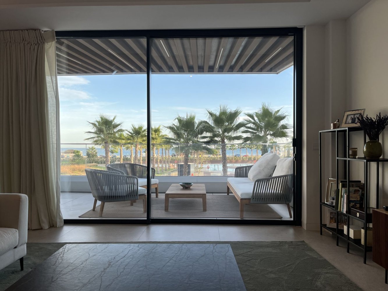 Квартира с 4 спальнями в Торремолинос, Испания № 143336