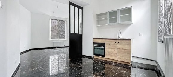 108m² Building in Nord, France No. 281392 2