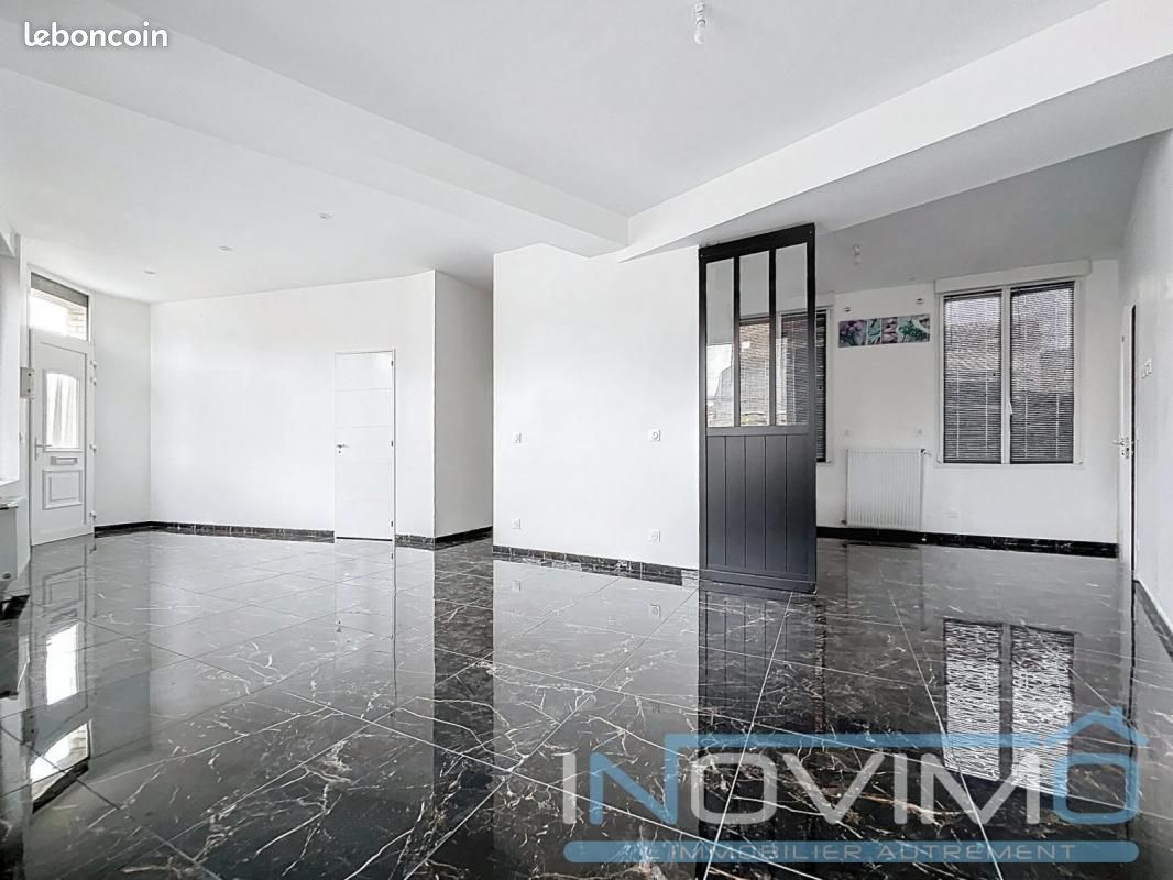 108m² Building in Nord, France No. 281392