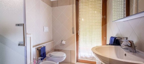 5 rooms Apartment in Verona, Italy No. 26950 11