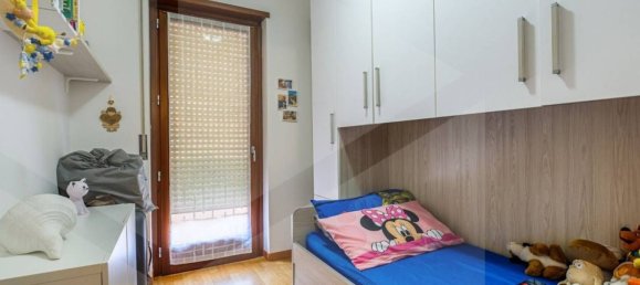 5 rooms Apartment in Verona, Italy No. 26950 10