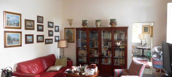 7 rooms Villa in Livorno, Italy No. 102755 11