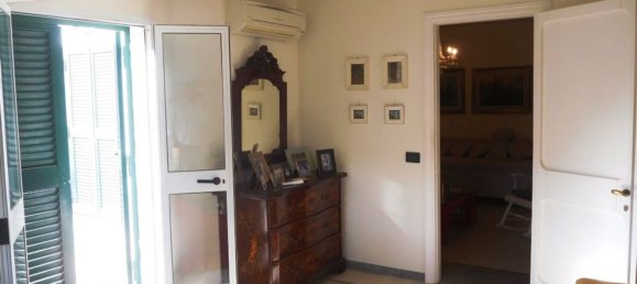 7 rooms Villa in Livorno, Italy No. 102755 24