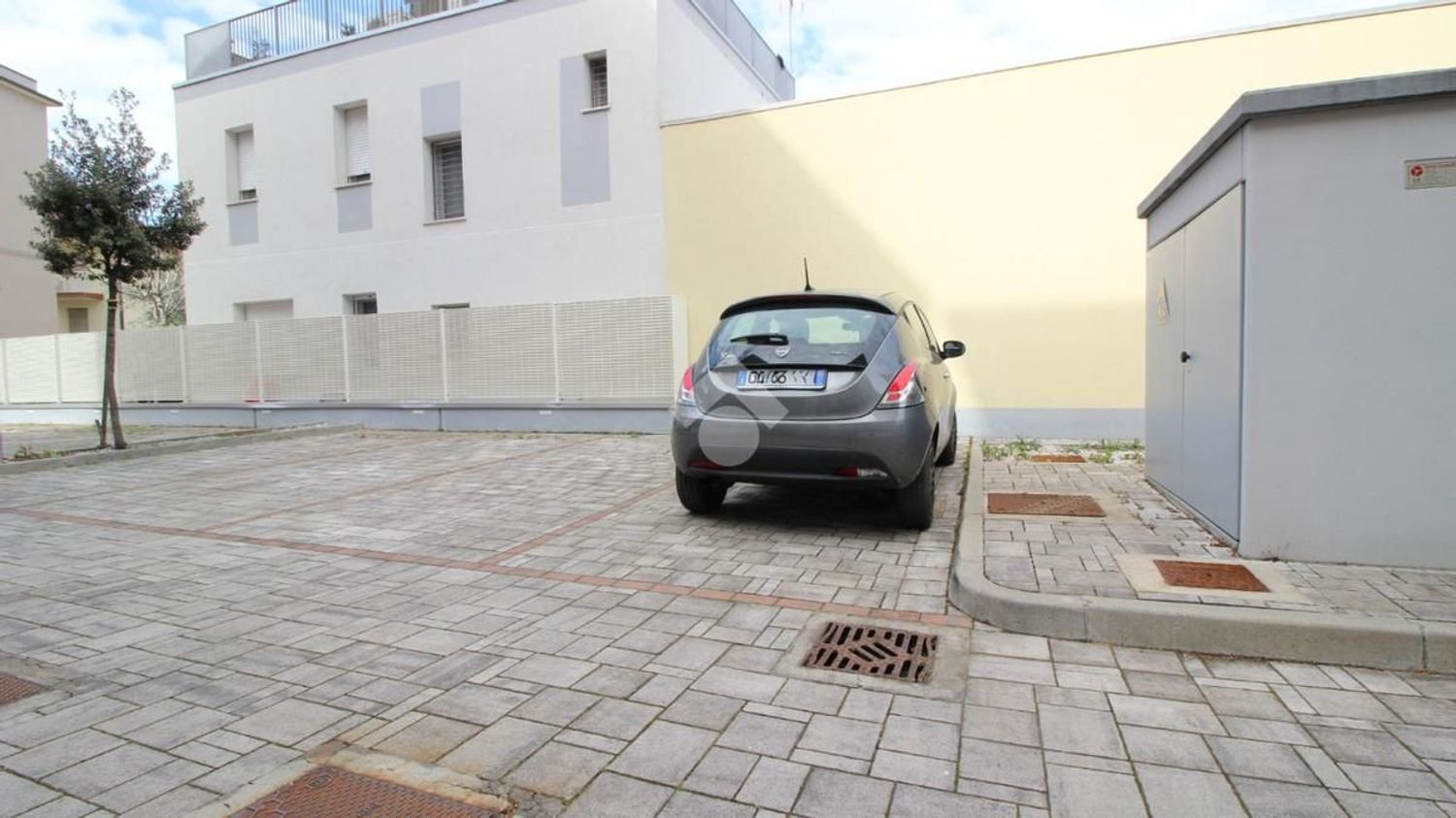 Garage in Rimini, Italy 17m², Nr. 401490