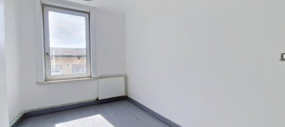 4 bedrooms House in Tourcoing, France No. 159839 10