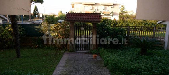 Квартира с 3 спальнями в Фьюмичино, Италия № 367198 2