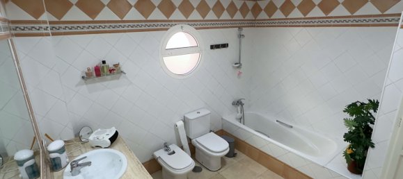 Casa de 5 dormitorios en Casares, Spain No. 138579 27