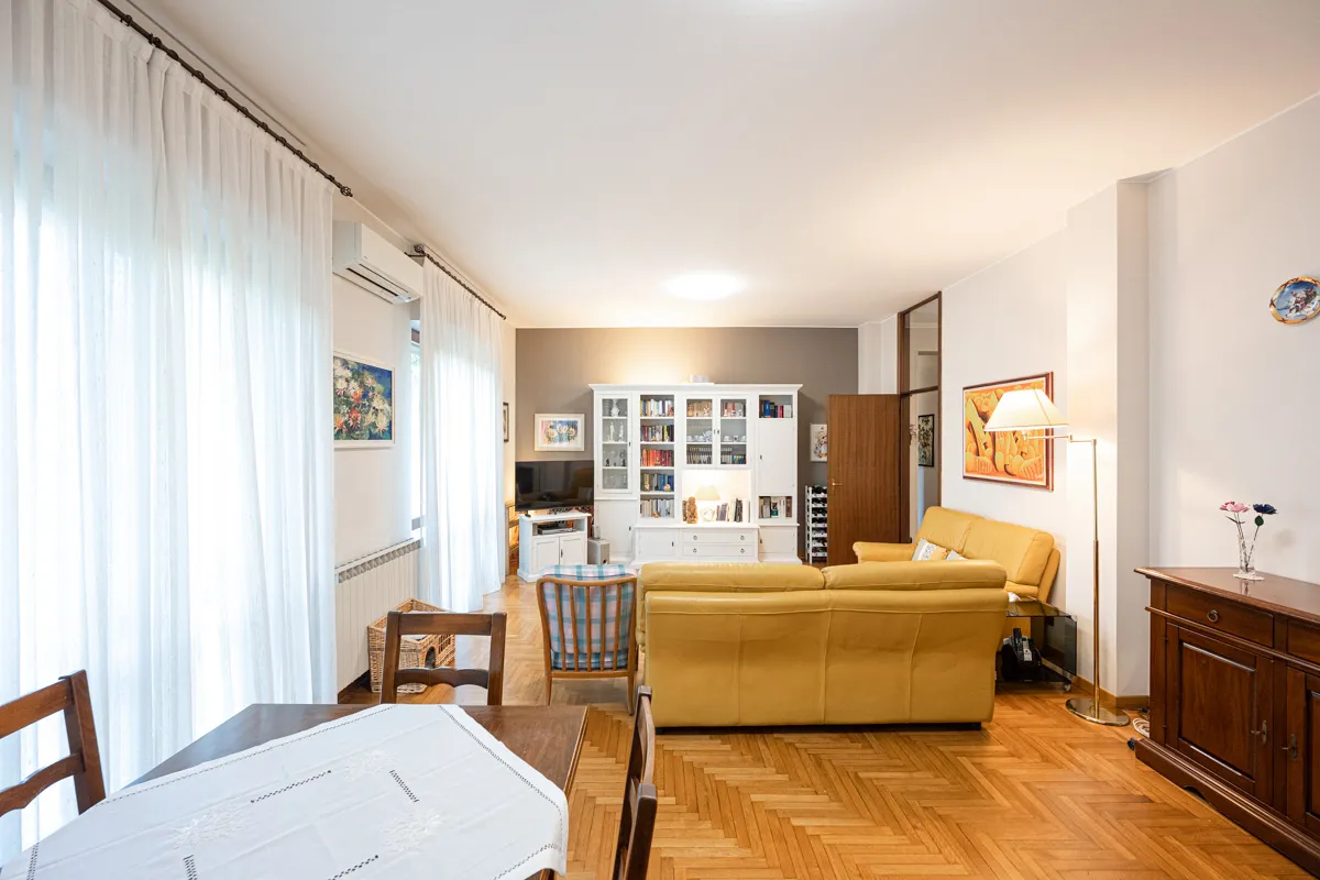 4غرفة شقة في Cassina de' Pecchi, Italy رقم 153867