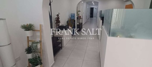 Office in Sliema, Malta No. 13204 13