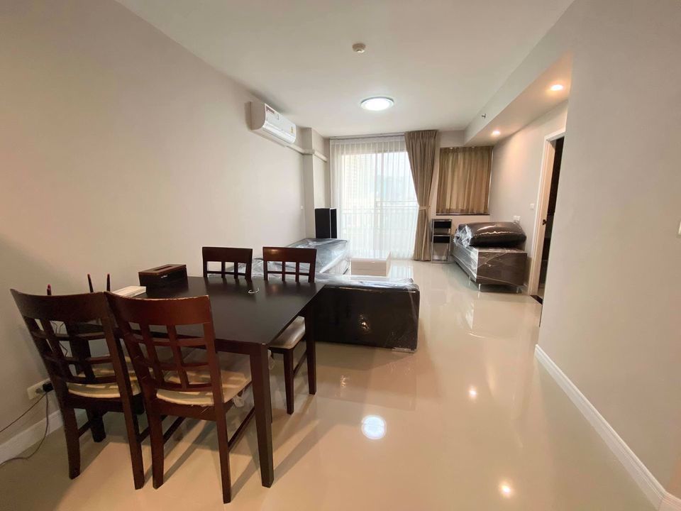 2 bedrooms Condo in Sathon, Thailand No. 4447