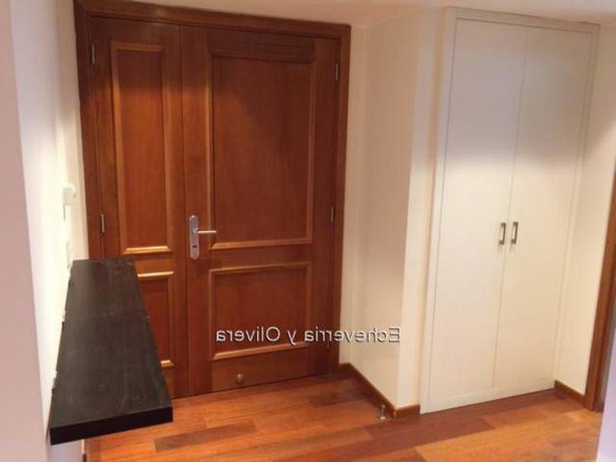 Apartamento de 3 dormitorios en Montevideo, Uruguay No. 10961