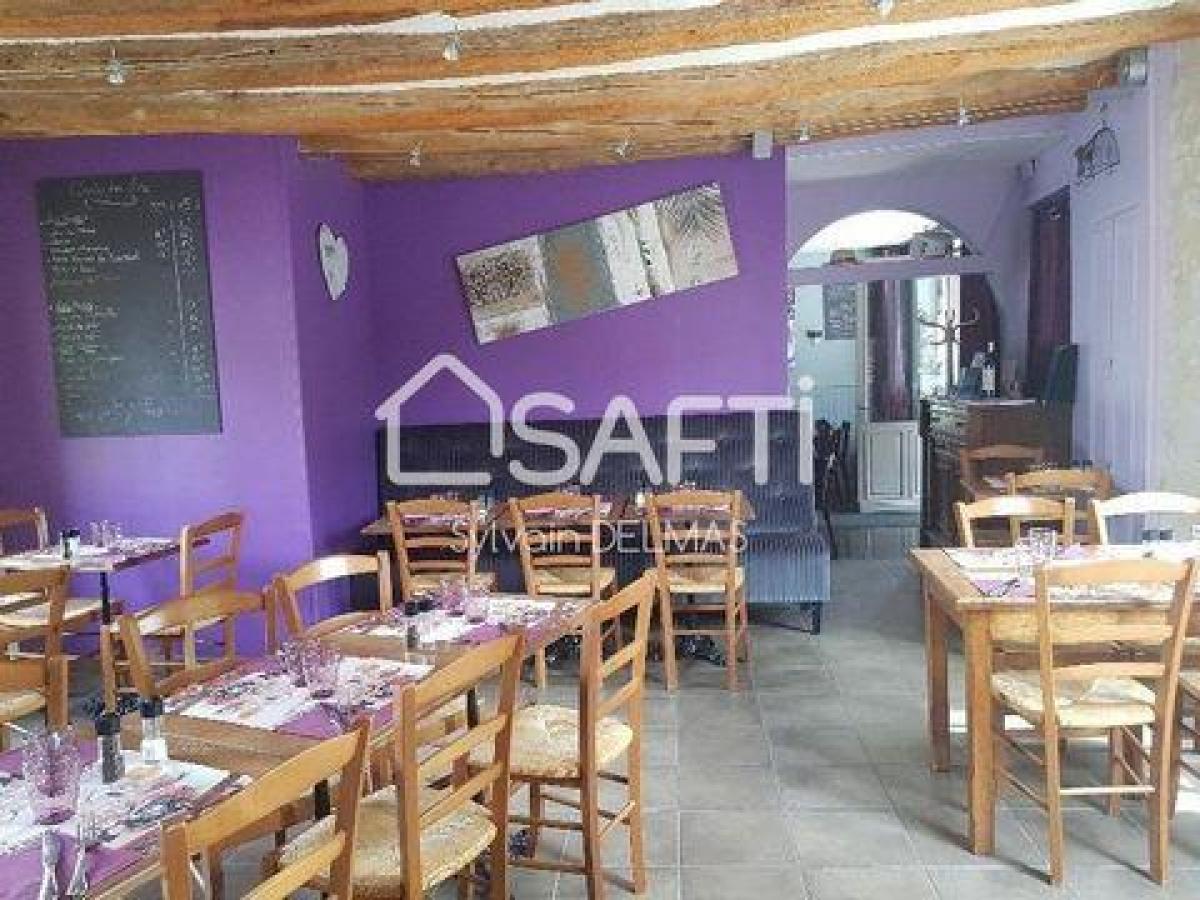  مكتب في Tours, France 210متر مربع رقم 18290