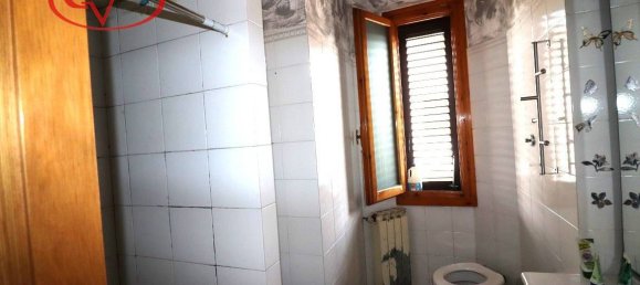 2 chambres Appartement à Montevarchi, Italy No. 293452 9