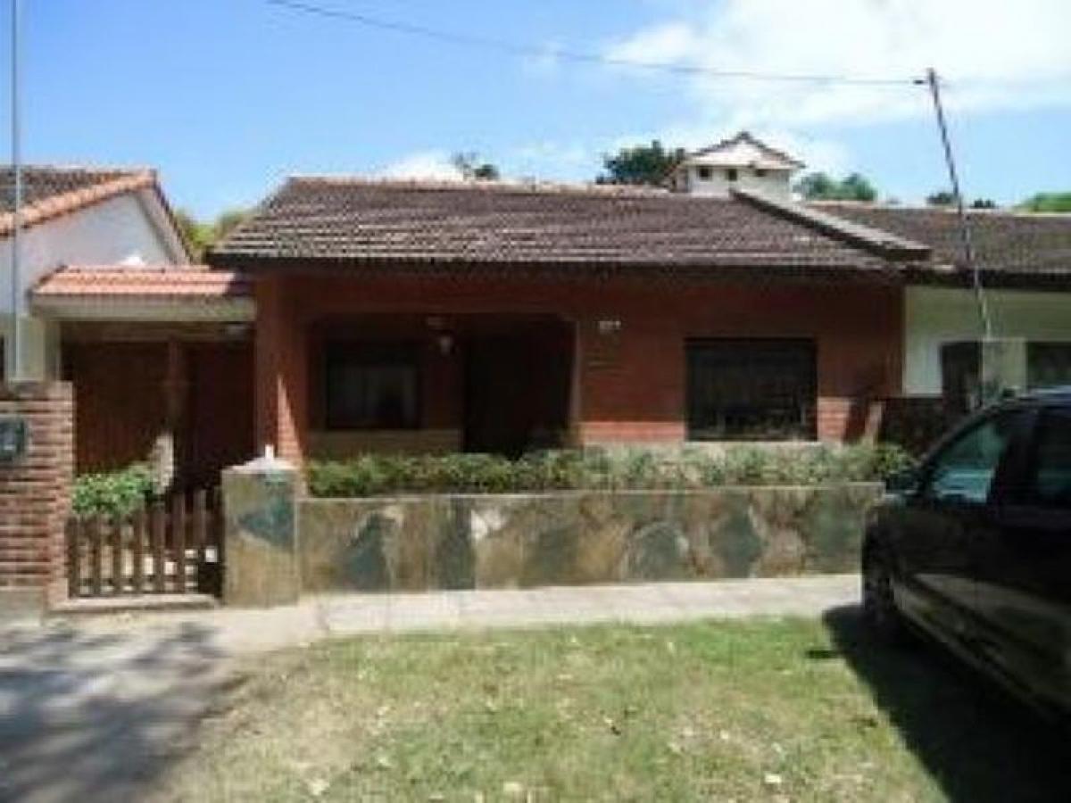 2 bedrooms House in Mar del Plata, Argentina No. 97696