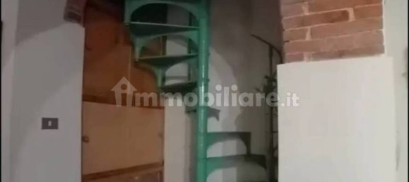 5 rooms Apartment in Scarperia e San Piero, Italy No. 80947 4