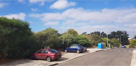 272m² Land in Almada, Portugal No. 118631