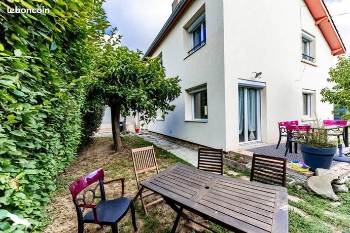 5 bedrooms House in Montauban, France No. 304768