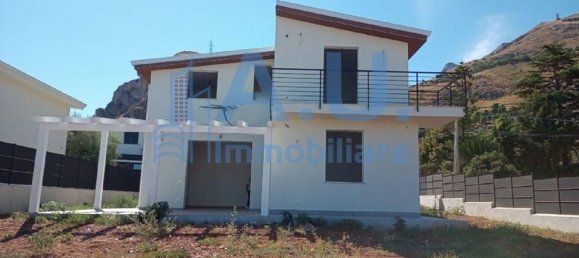 Вилла с 5 спальнями в Альтавилла Милича, Италия № 375093 2