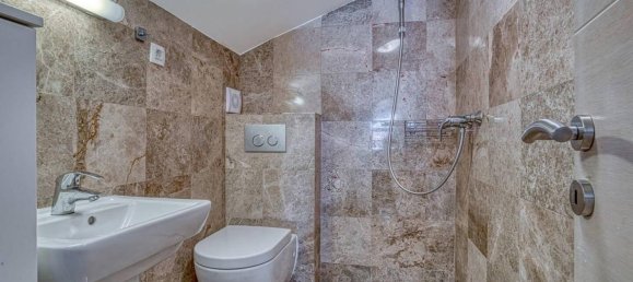 4 bedrooms Apartment in Przno, Montenegro No. 232 11