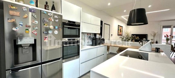 3 bedrooms Apartment in Opera, Italy No. 299063 15