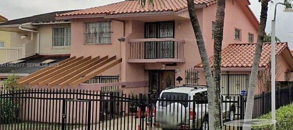 3 chambres duplex à vendre à Miami, Miami-Dade, Florida, USA № 614302 2