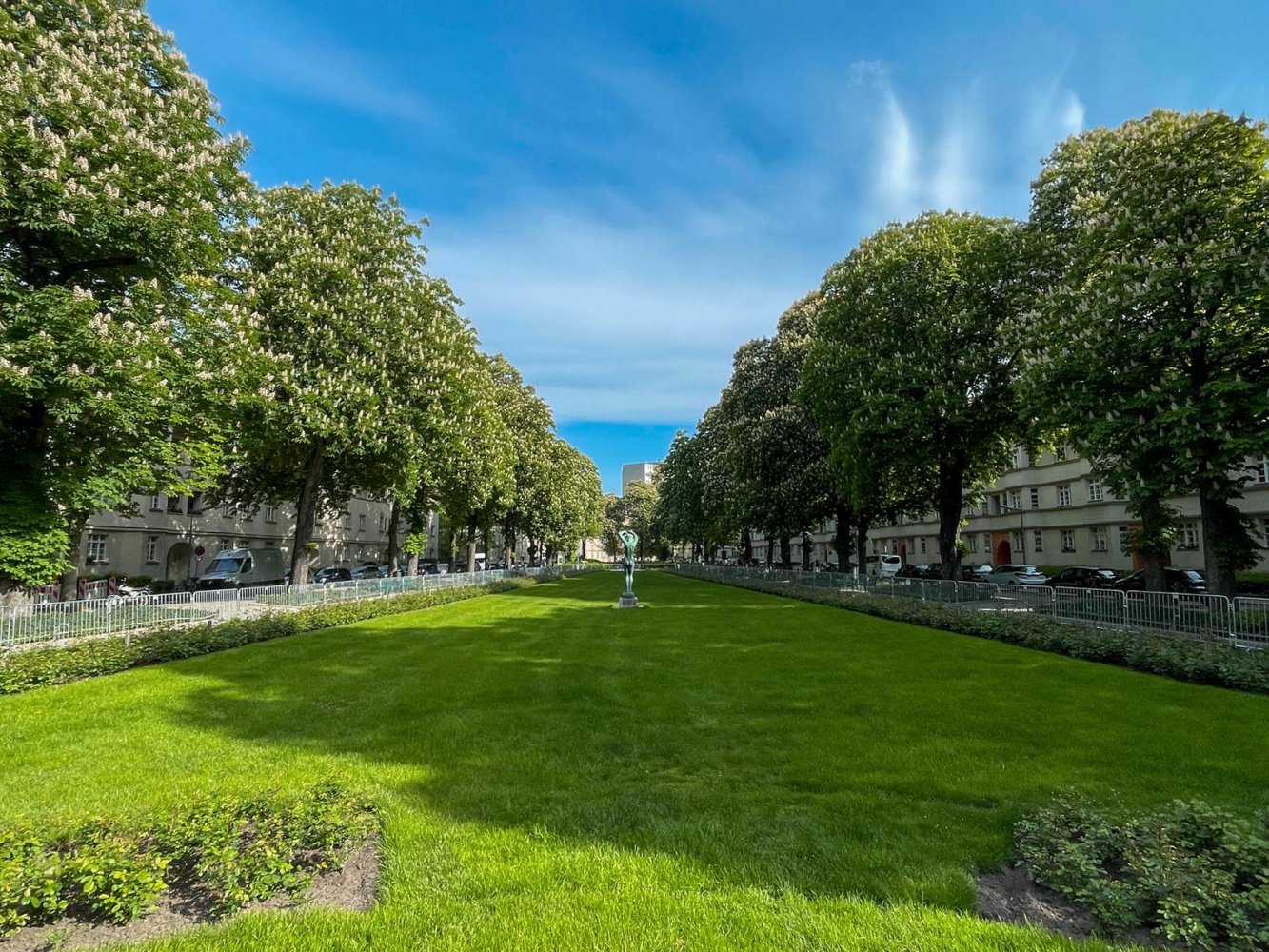 Квартира с 3 спальнями в Фриденау, Германия № 368591