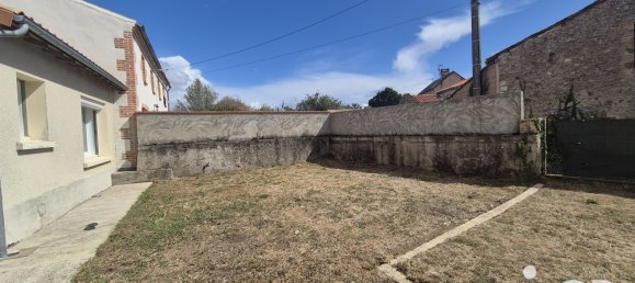 Casa de 4 habitaciónes en Thouars, France No. 348593 14