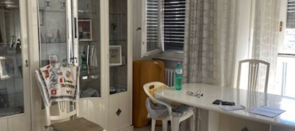 Apartamento de 4 habitaciónes en Pero, Italy No. 3333 11