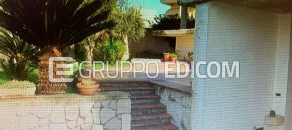 Вилла с 10 комнатами в Supersano, Италия № 234796 4